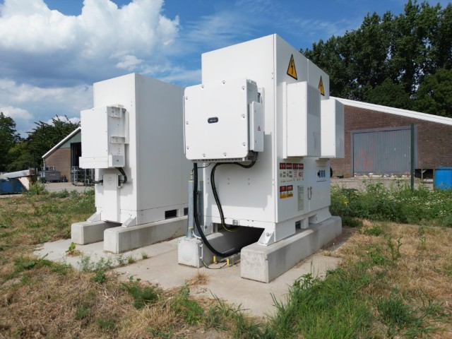 Uitbreiding accus met zonnepanelen